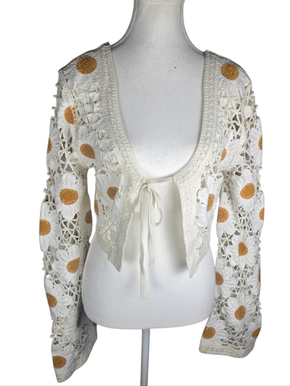 Moon And Madison Cropped Flower Crochet Festival Top Medium